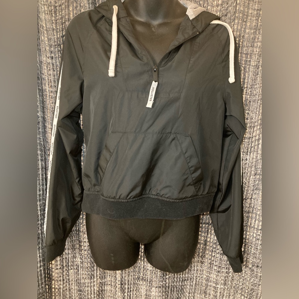 Hollister Black Hooded Pullover Windbreaker with White Drawstrings